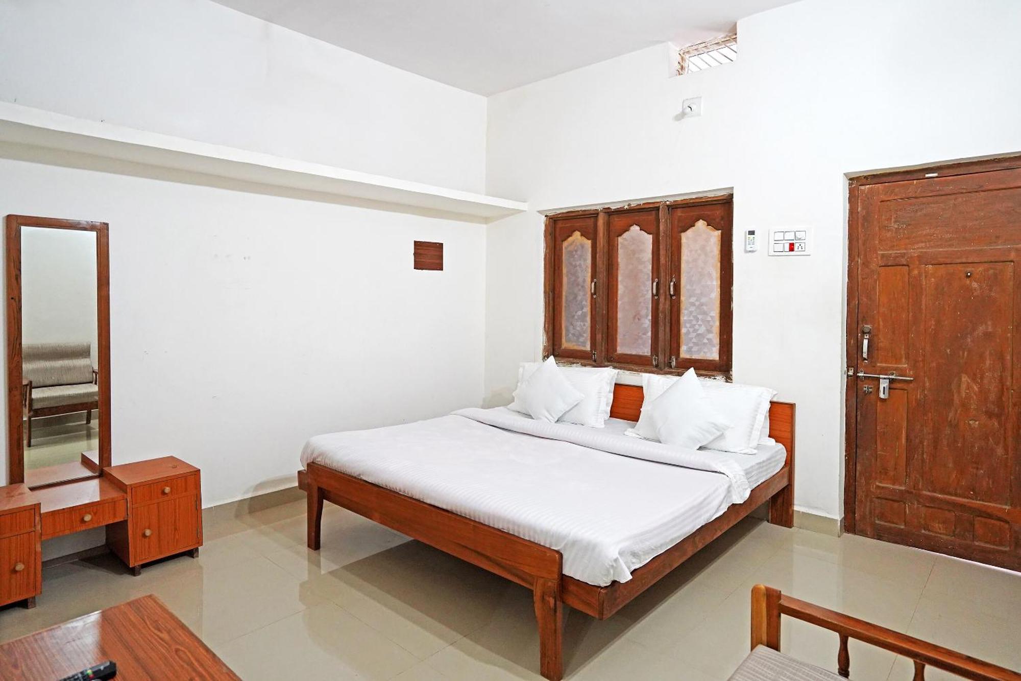 Oyo Home Unity Home Stay Rajpipla Exterior photo